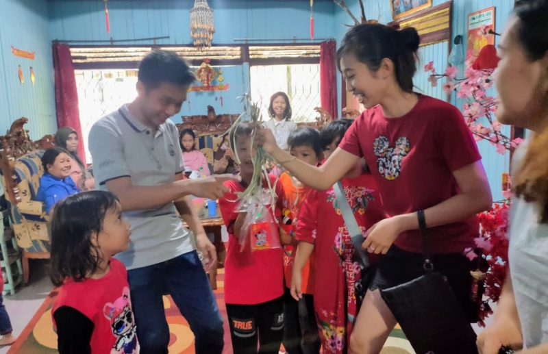 Warga Keturunan Tionghoa di Sampit Rayakan Imlek secara Sederhana
