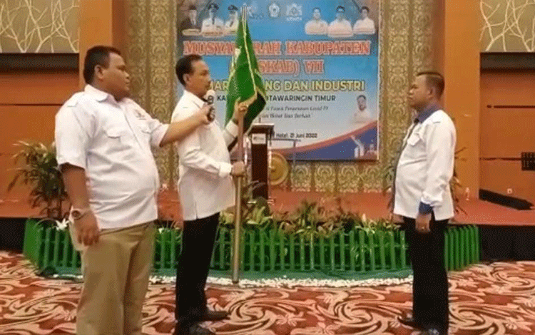 Susilo Kembali Jadi Ketua Kadin Kotim
