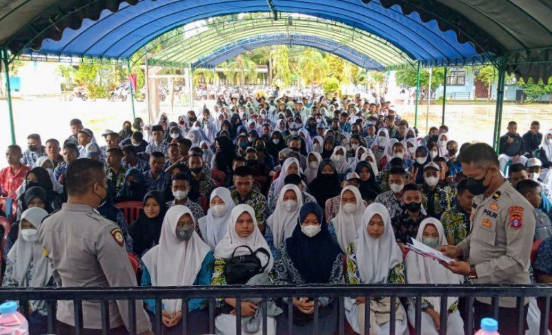 Polisi Berikan Penyuluhan Narkoba, Radikalisme, dan Bullying bagi Pelajar di Pedalaman Kotim