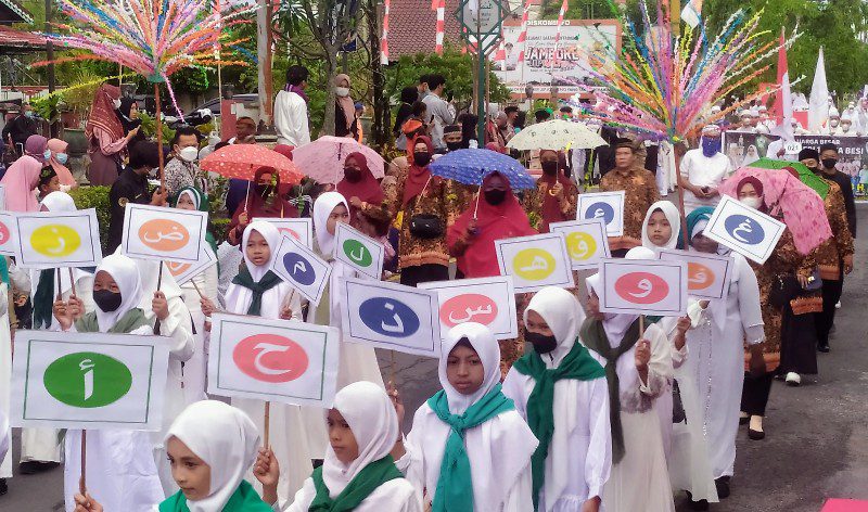 Pawai Ta’aruf di Kotim Diikuti 78 Kelompok Peserta