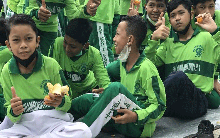 Cara Pelajar SMP Muhammadiyah Sampit Jaga Imun Tubuh di tengah Pandemi Covid