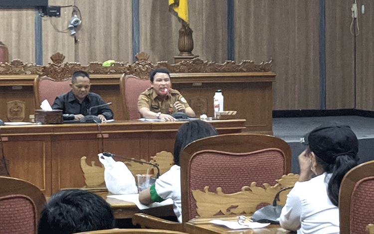 Sekda Kotim Janji Gugurkan Tenaga Kontrak tak Ikut Seleksi Tapi Lolos Evaluasi