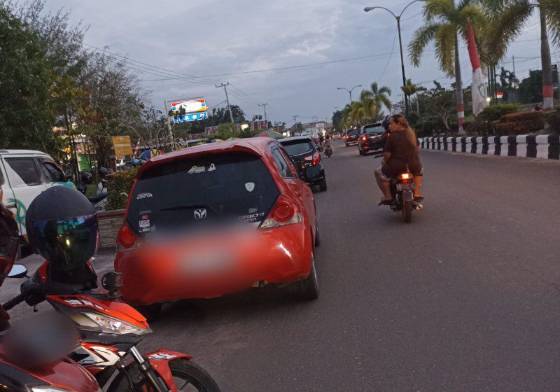 Gawat!!! Dishub Akan Tindak Parkir Liar di Depan Pekan Raya Sampit
