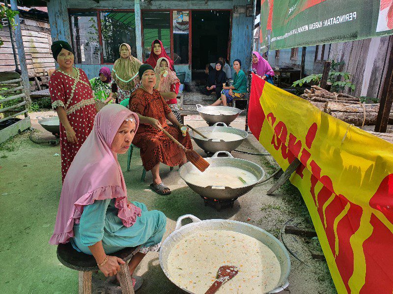 Dimasak Bergotong-royong, Bubur Asyura dari Baamang Hulu Selalu Dinanti  