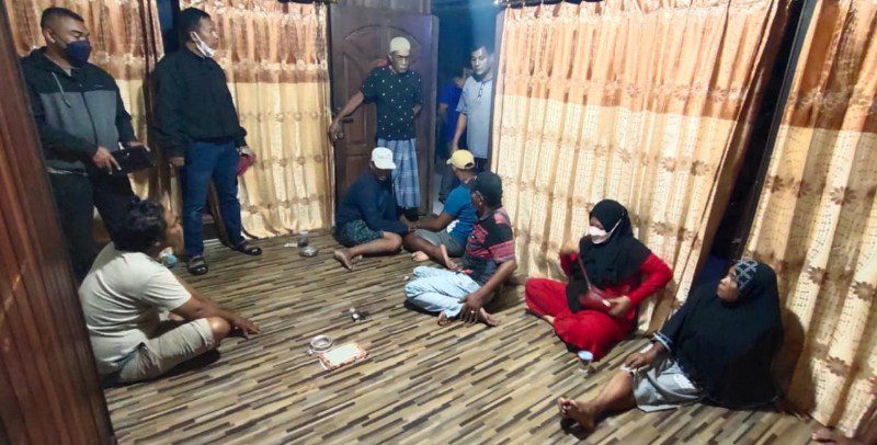 Oknum PNS di Kotim Diringkus Polisi Bersama 3 Teman karena Judi Remi