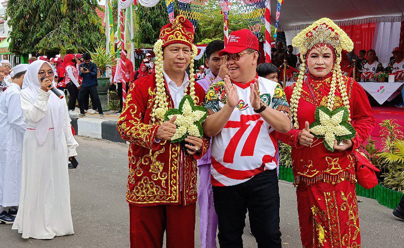 SMP Negeri 2 Sampit Sudah Menampilkan yang Terbaik dalam Pawai Pembangunan Kotim