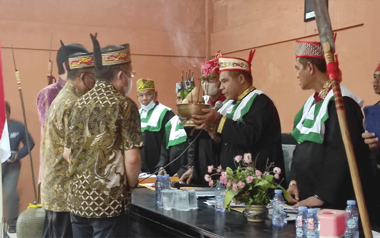 DAD Kotim Gugurkan Keputusan Sidang Adat Kedamangan Cempaga Hulu soal Sengketa Lahan