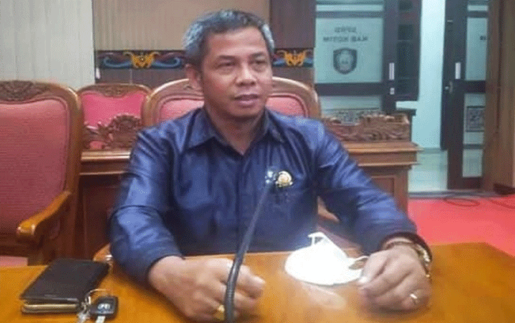 Kursi Ketua Fraksi Demokrat DPRD Kotim Berganti