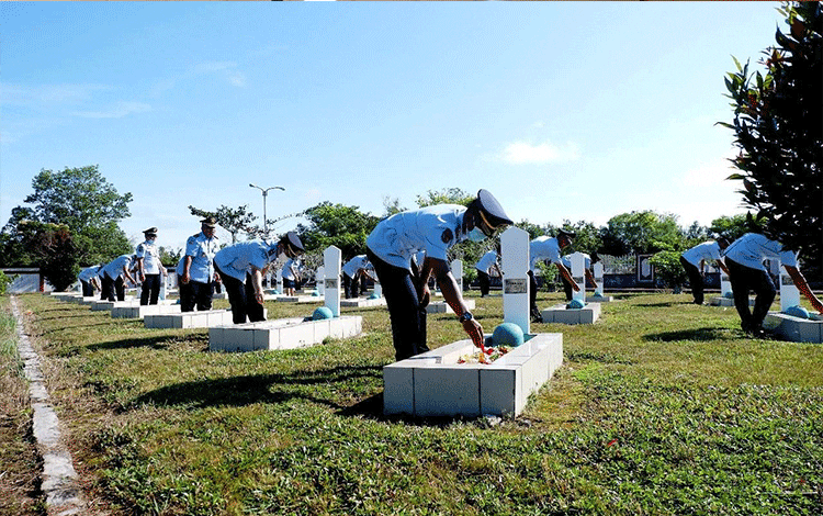 Lapas Sampit Bersama Dua UPT ini Ziarah ke TMP Dalam Rangka HDKD