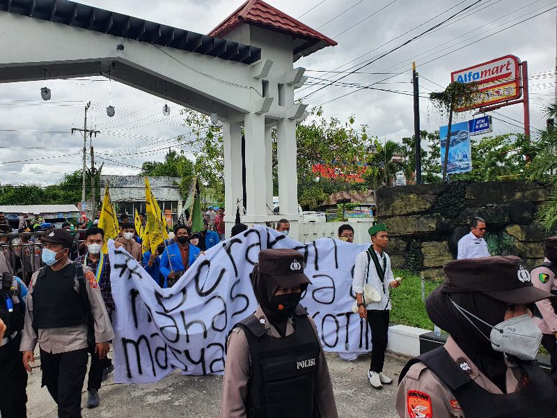 Kenaikan BBM Membuat Masyarakat Menderita, Mahasiswa Kotim Turun ke Jalan