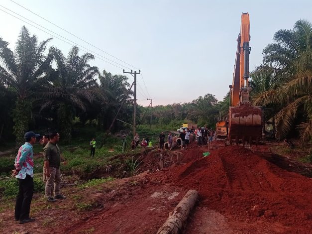 Jembatan Penghubung Desa Karang Sari-Sumber Makmur Sudah Bisa Dilewati