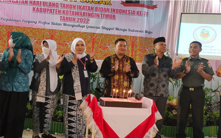 Halikin: Bidan Berperan Strategis di Masyarakat