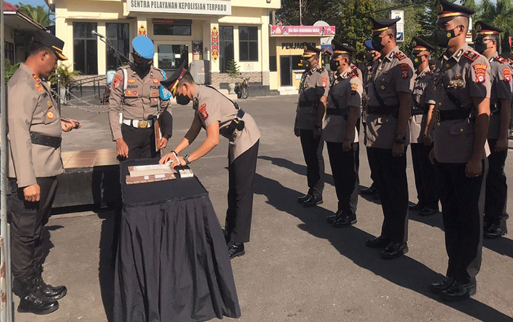Sejumlah Pejabat Kapolsek, Kasat Hingga Kabag Ops Polres Kotim Bergeser
