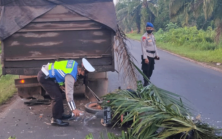 Relawan PMI Kotim Tewas Tabrak Truk