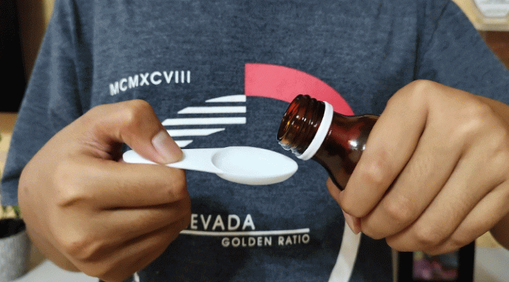 ILUSTRASI Obat sirup 1