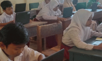 Pelaksanaan ANBK 2022 tingkat SD di Kotim. FOTO RISKI SETIADI