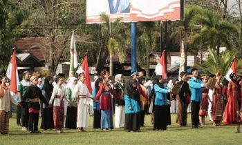 Pemuda dan pemudi di Kotim saat mengikuti Upacara Hari Sumpah Pemuda