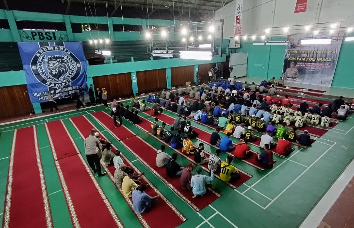 Aremania dan Berbagai Pendukung Klub Sepakbola Doakan Korban Tragedi Kanjuruhan