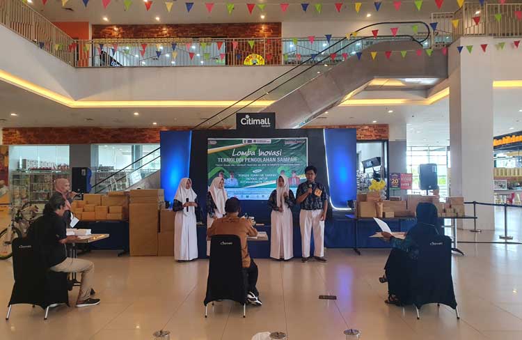 181 Peserta Ikuti Lomba Inovasi dan Kreasi Sampah DLH Kotim