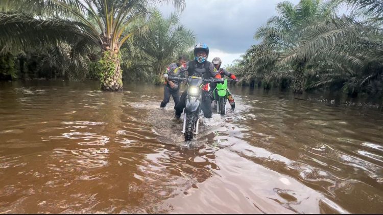 Baksos HNR Trail dan PKK, Perjuangan 3 Rider Pewarung Tangguh Terpaksa Kandas Akibat Insiden Tak Terduga