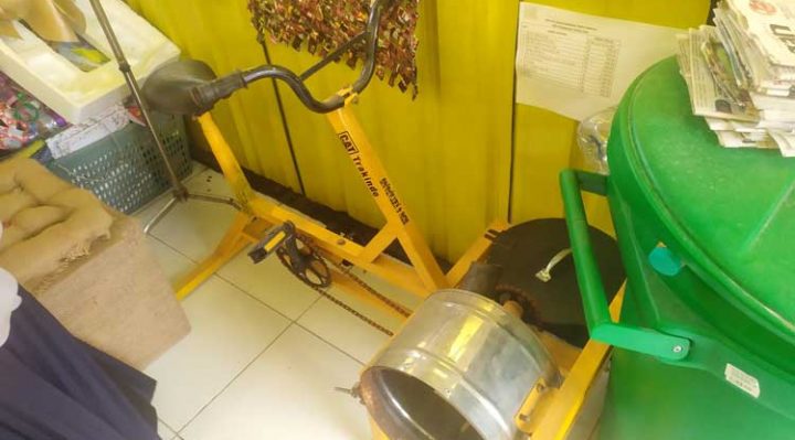 Sepeda Statis Pencacah Sampah Hasil Desain Siswa SDN 4 Ketapang Senin 31 Oktober 2022