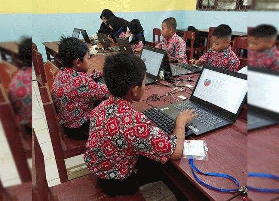 Siswa SDN 1 Samuda Kecil menumpang pelaksanaan ANBK di SMKN 1 MHS.