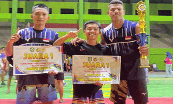 Tim Voli SMKN 2 Sampit menjadi juara 1 Lomba Voli AMPI Cup Minggu 23 Oktober 2022.