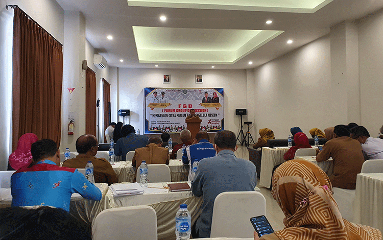 Disbudpar Kotim Berupaya Membangun Citra Museum Kayu Sampit dengan FGD