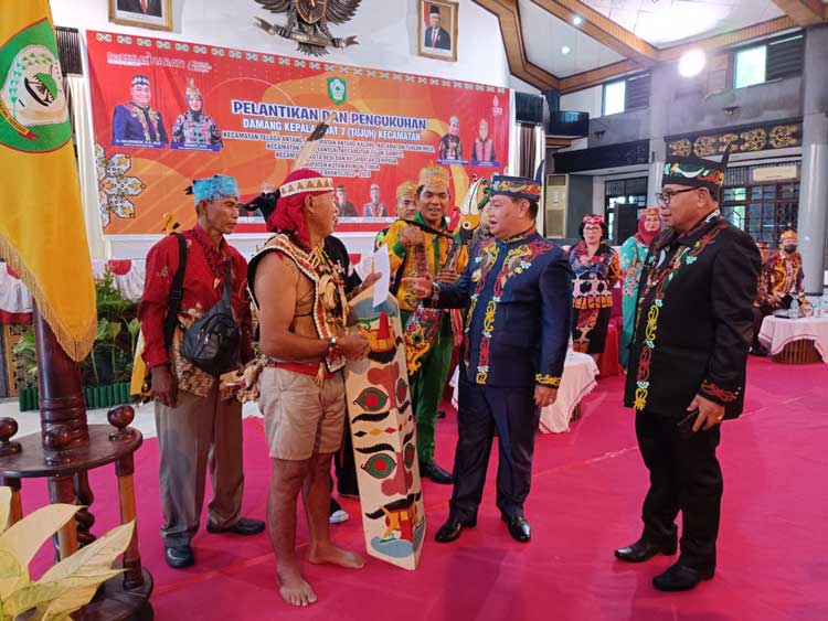 Damang Tualan Hulu Apresiasi Janji Dana Operasional oleh Bupati