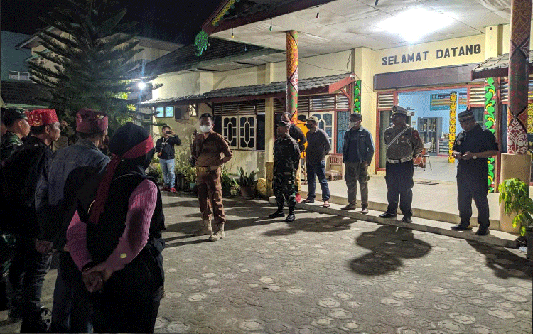 Enam PSK, Seorang Lelaki Hidung Belang dan Mucikari Diamankan