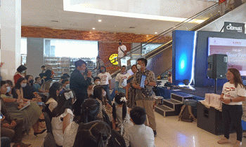 Hesty Candra bersama anak didiknya dalam rangkaian kegiatan Piano Party Concert Minggu 20 November 2022.