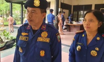 Kepala Dinas Pemadam Kebakaran dan Penyelamatan Kabupaten Kotim Hawianan saat diwawancarai