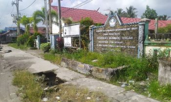 Kondisi drainase di depan SDN 2 Baamang Tengah yang pada saat tidak hujan level airnya sudah tinggi 3 November 2022