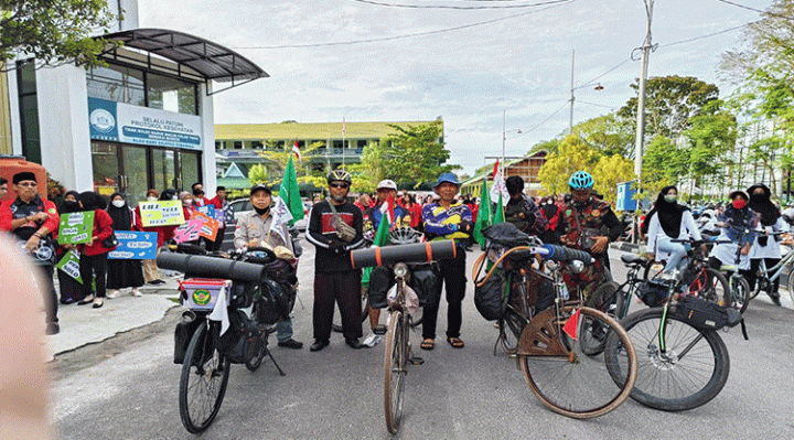 PW Muhammadiyah Kalteng Lepas Tim Gowes ke Muktamar Muhammadiyah di Surakarta