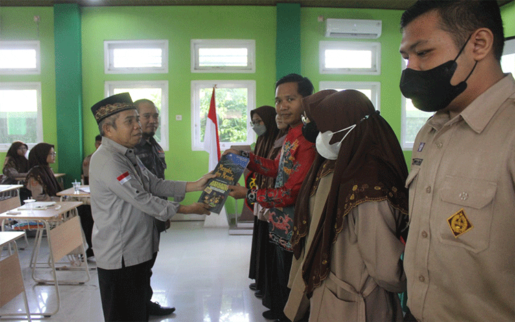 Pelajar MAN Palangka Raya Dilatih Jadi Wartawan