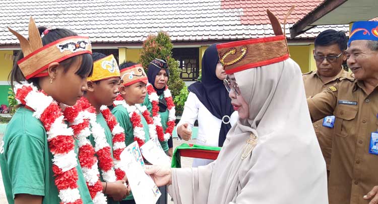 SDN 1 Baamang Barat Gali Terus Potensi Siswa di Bidang Kearifan Lokal