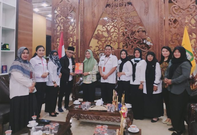 Raih Juara di Beberapa Kategori Lomba Se-Kalteng, Pokja Bunda PAUD Kotim Terima Apresiasi