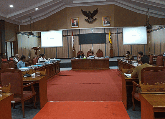 Rapat pembahasan RAPBD 2023 di DPRD Kotim Selasa 15 November 2022.