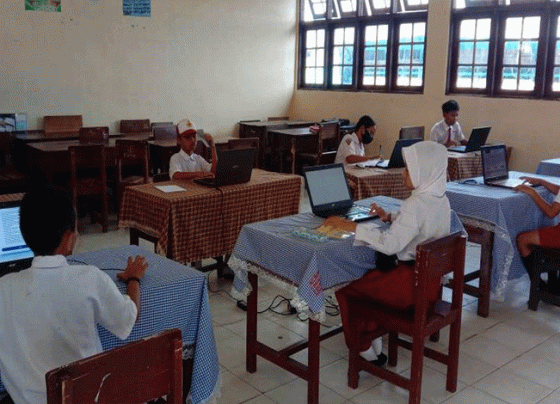 SDN 4 Sawahan melaksanakan ANBK mandiri Selasa 1 November 2022.