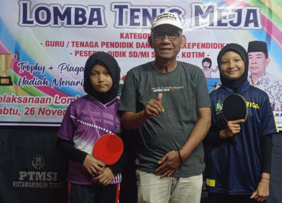 Siswa SDN 4 Ketapang yang berhasil meraih juara 1 lomba tenis meja se Kotim Sabtu 26 November 2022.