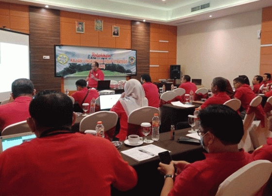 Suasana Bimtek Pelatihan Penyusunan KLHS yang diikuti DLHK Seruyan Minggu 27 November 2022.