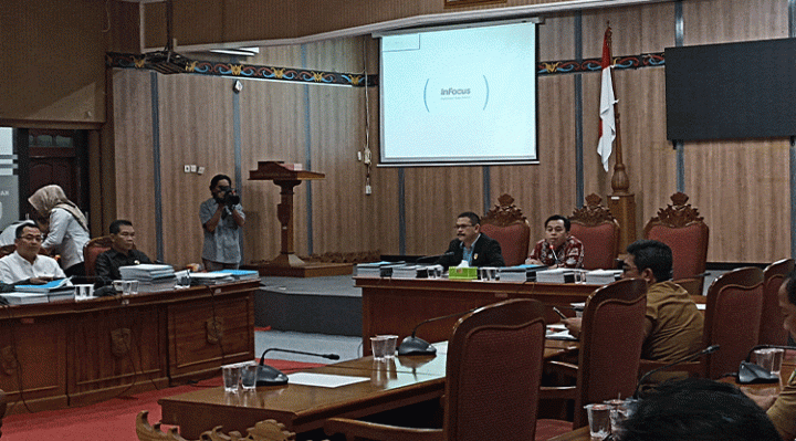 Suasana rapat pembahasan RAPBD 2023 Selasa 15 November 2022.