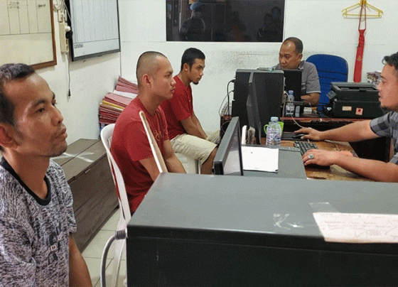 Tiga tersangka pencurian dengan pemberatan diperiksa di Polres Kotim.