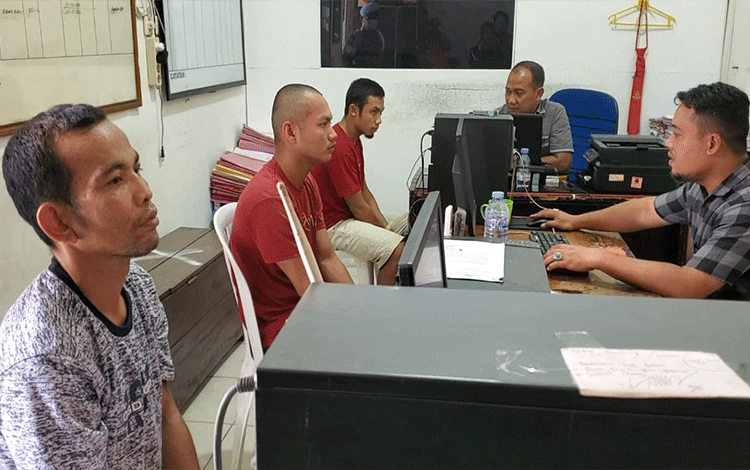 Polisi Tembak Pencuri Mobil