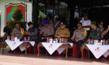 Bupati Kabupaten Kotim Halikinnor saat mengikuti kegiatan Upacara dalam rangka pengamanan natal dan tahun baru beberapa waktu lalu