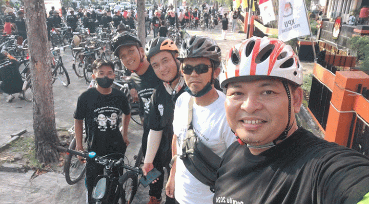 Gowes MES Ikut Serta Sepedaan Sambil Senam KPU Kalteng