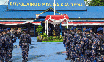 Kapolda Kalteng Irjen Pol Nanang Avianto menjadi inpektur upacara para HUT Ditpolairud Polda Kalteng Senin 5 Desember 2022.