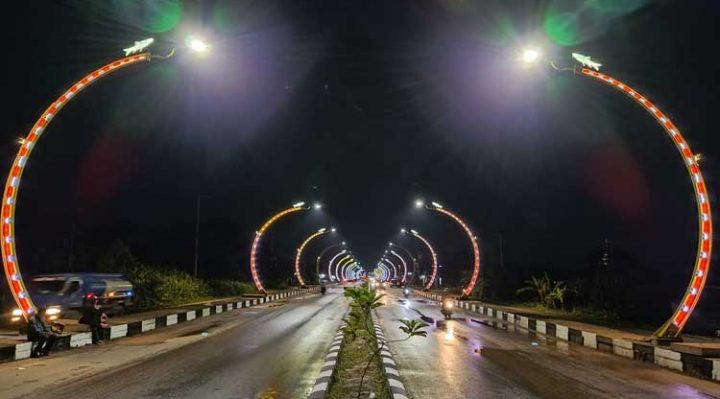 Kawasan wisata kota malam hari Terowongan Nor Mentaya