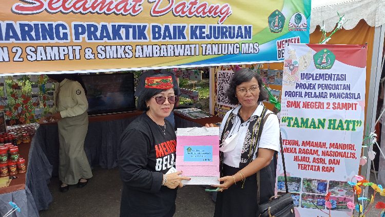 Kunjungi Stand P5 Siswa pada Gebyar Merdeka, Rinie: Ini Luar Biasa!