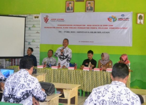 Pendampingan Pembuatan Aksi Nyata dan Pembuatab Modul Ajar P5 oleh PC PGRI Mentaya Hilir Selatan Selasa 13 Desember 2022
